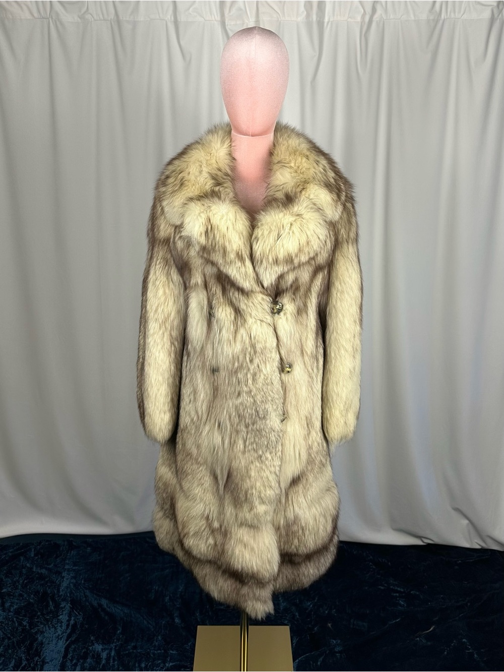 Vintage Long Blue Silver Fox Fur Coat • Cream • Luxury • 3/4 Length - XS/S